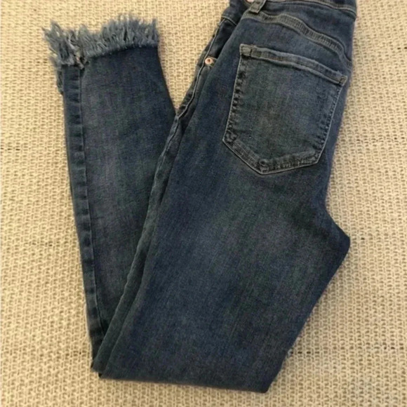 Free People | EUC Women’s‎ Great Heights Skinny Jeans Frayed Hem Size 27 - Picture 7 of 9